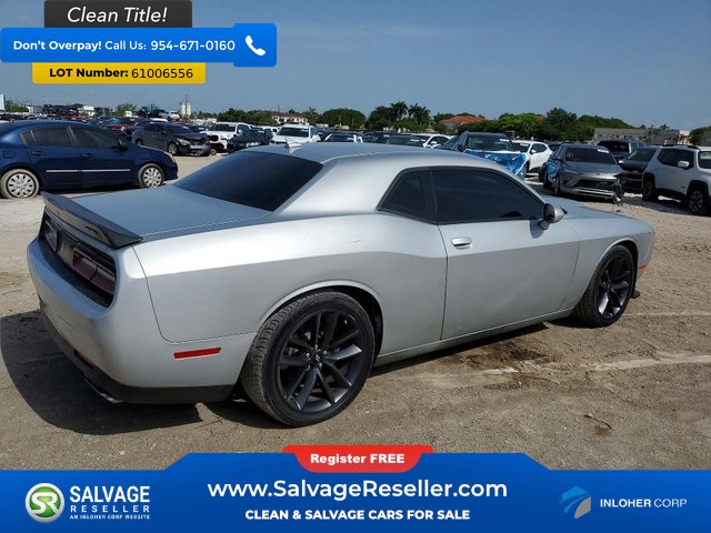 Used 2022 Dodge Challenger R/T Scat Pack RWD image 4