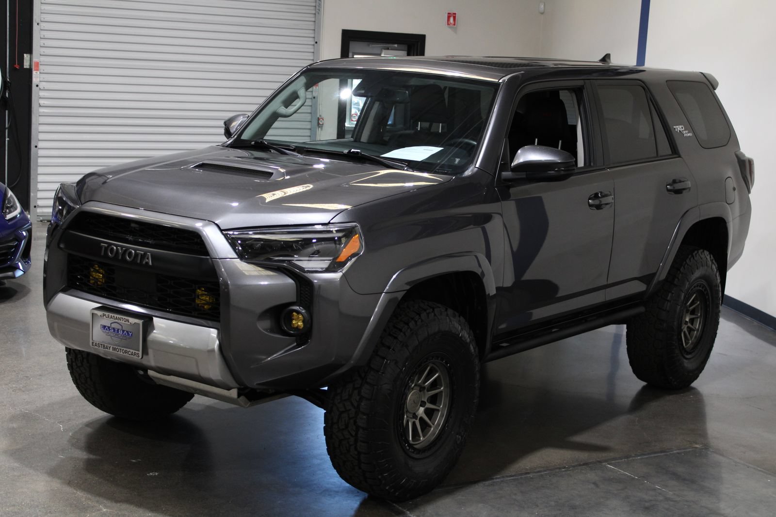 Used 2020 Toyota 4Runner TRD Off-Road Premium w/ Moonroof Package AWD/4WD image 11