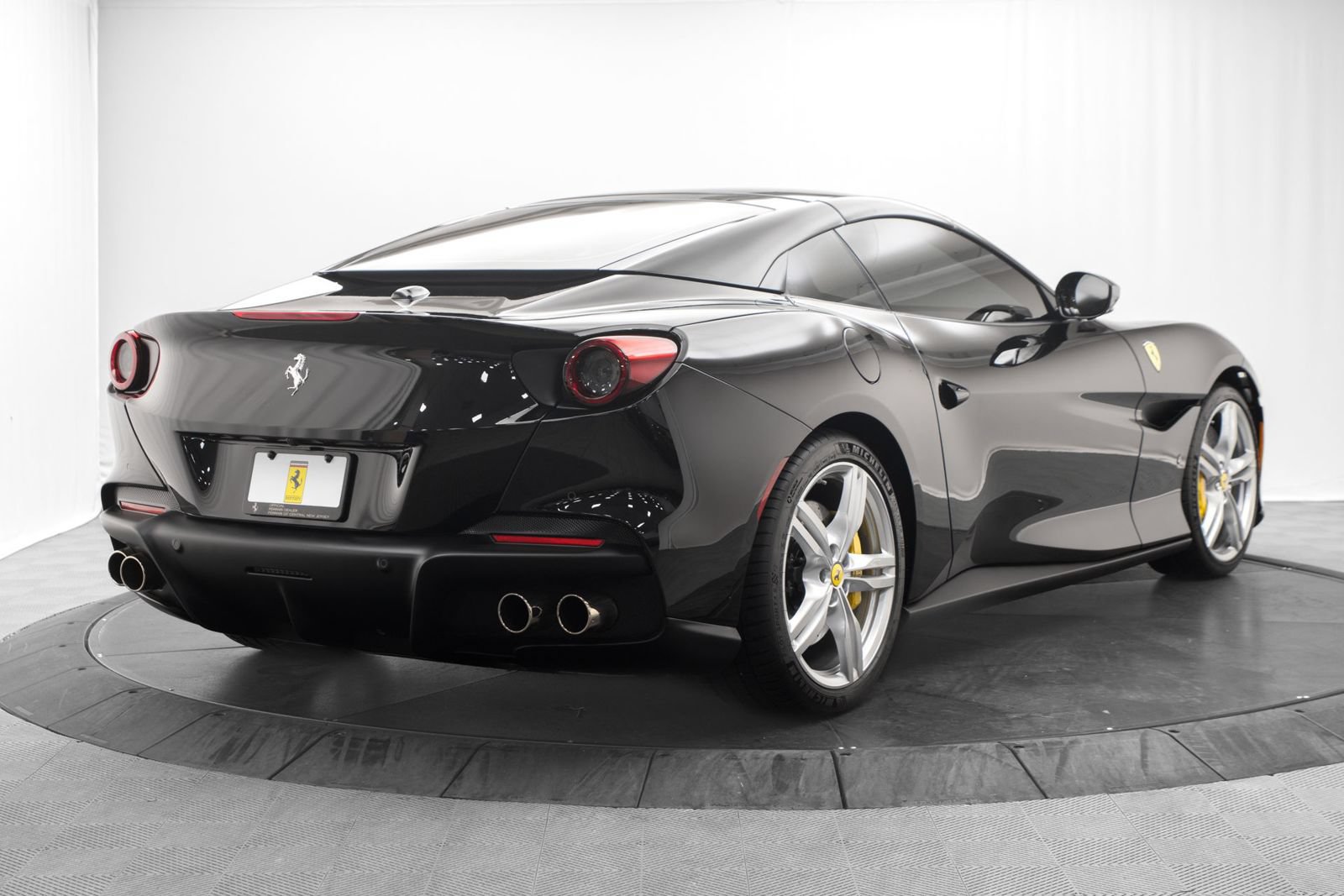 Used 2023 Ferrari Portofino M RWD image 15