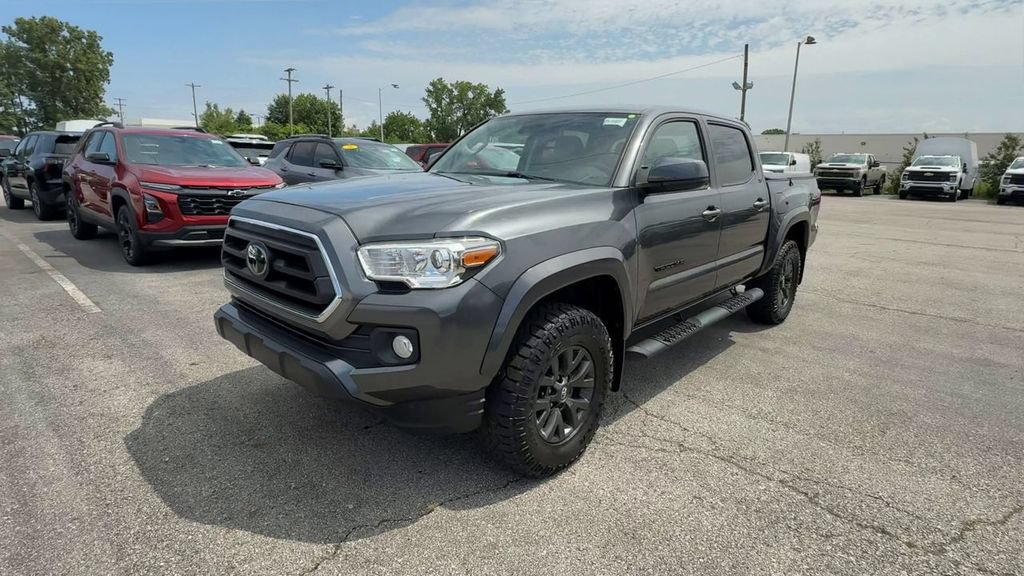 Used 2023 Toyota Tacoma SR5 RWD image 4