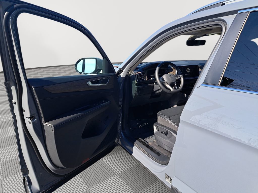 New 2025 Volkswagen Atlas SEL AWD/4WD image 11