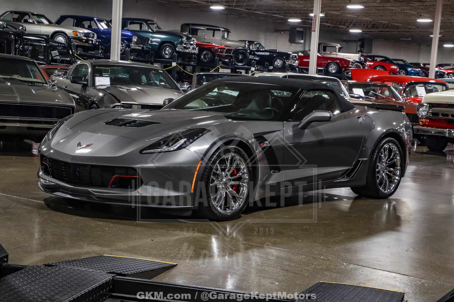Used 2015 Chevrolet Corvette Z06 w/ 3LZ Preferred Equipment Group image 4