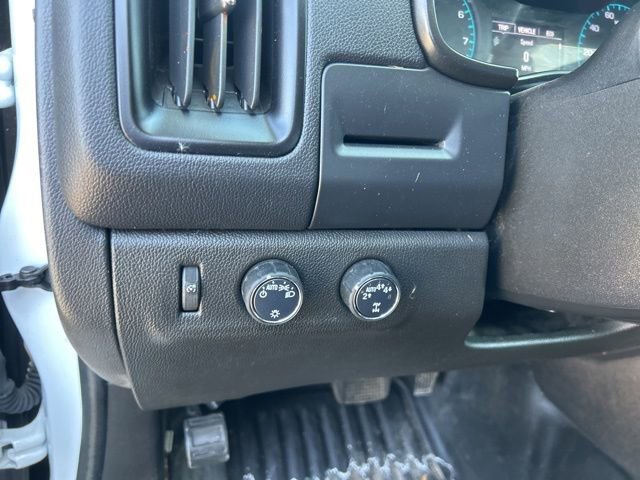 Used 2022 Chevrolet Colorado LT w/ Fleet Safety Package image 17