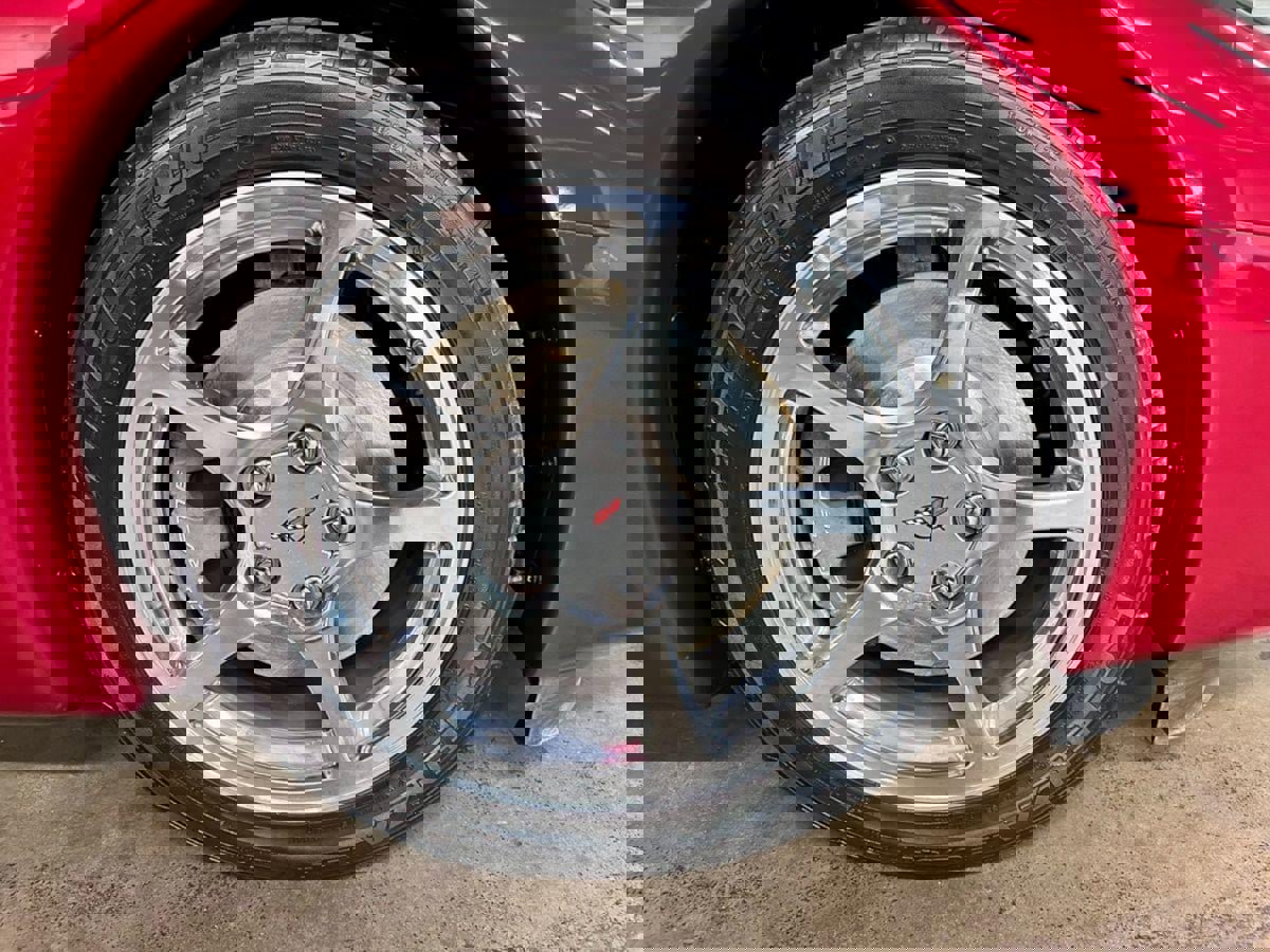 Used 2000 Chevrolet Corvette Coupe w/ Memory Pkg image 21