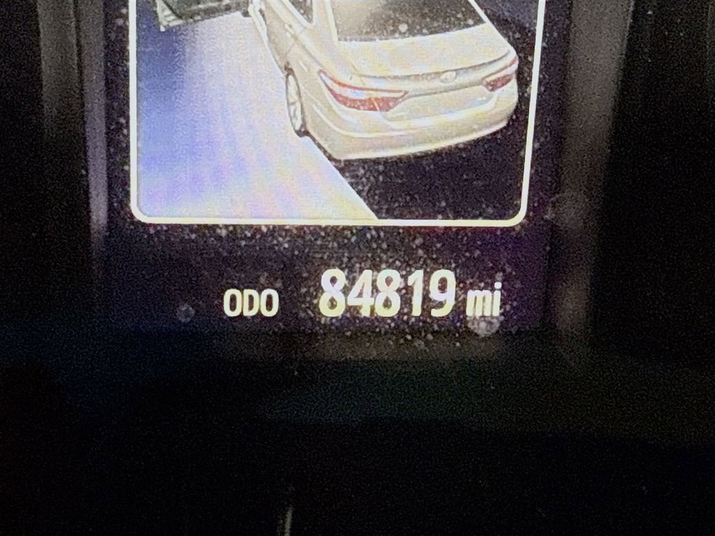 Used 2016 Toyota Camry LE FWD image 4