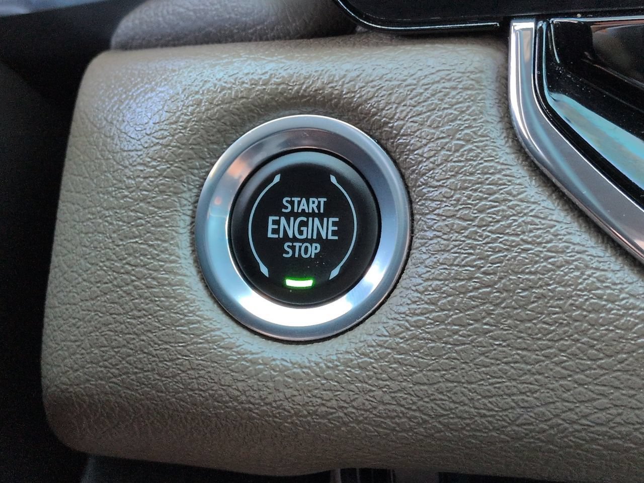Used 2023 GMC Canyon Denali AWD/4WD image 27