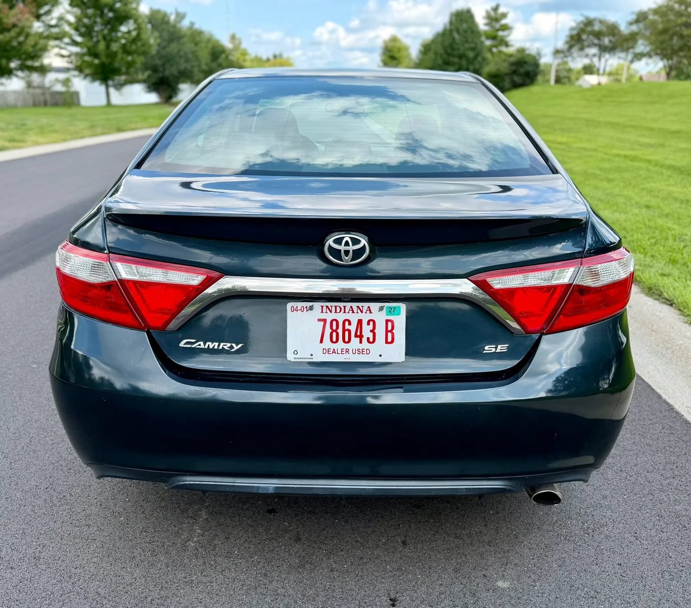 Used 2017 Toyota Camry SE FWD image 6