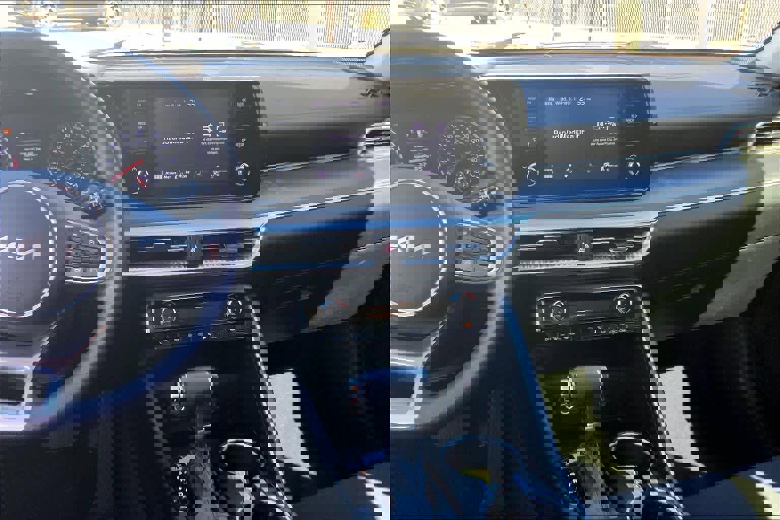 Used 2023 Kia K5 LXS image 6