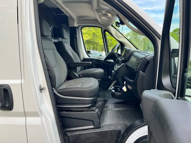 Used 2025 RAM ProMaster 2500 w/ U-Haul Equipment Group FWD image 21
