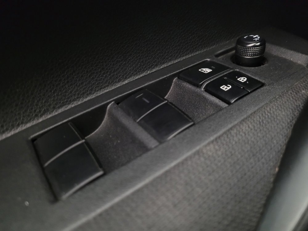 Used 2020 Toyota Corolla LE w/ Carpet Mat Package (TMS) image 27