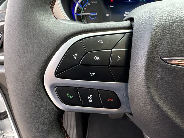 Used 2024 Chrysler Pacifica Pinnacle FWD image 22