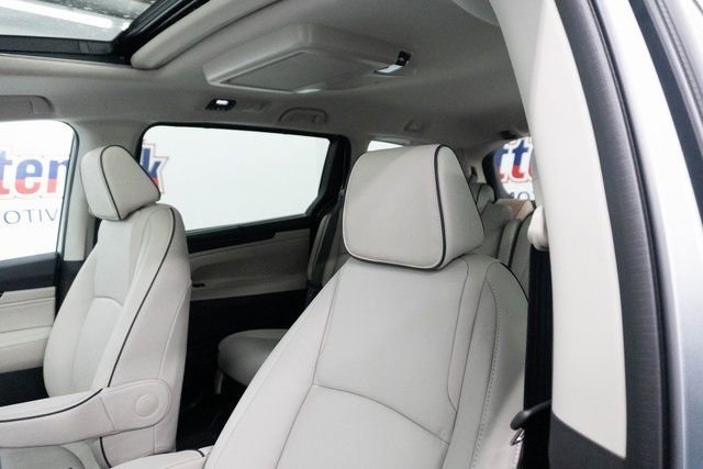 New 2026 Honda Odyssey Touring image 19