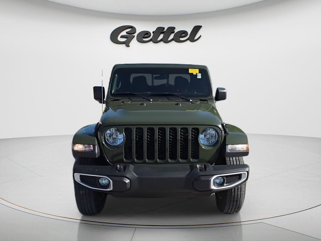 Used 2023 Jeep Gladiator Sport AWD/4WD image 4