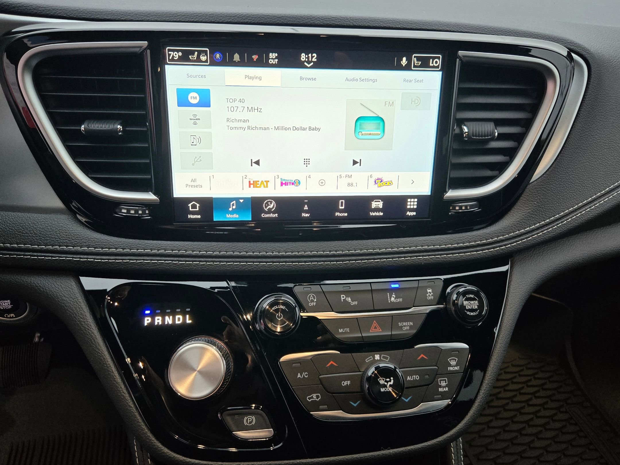 New 2026 Chrysler Pacifica Limited image 12