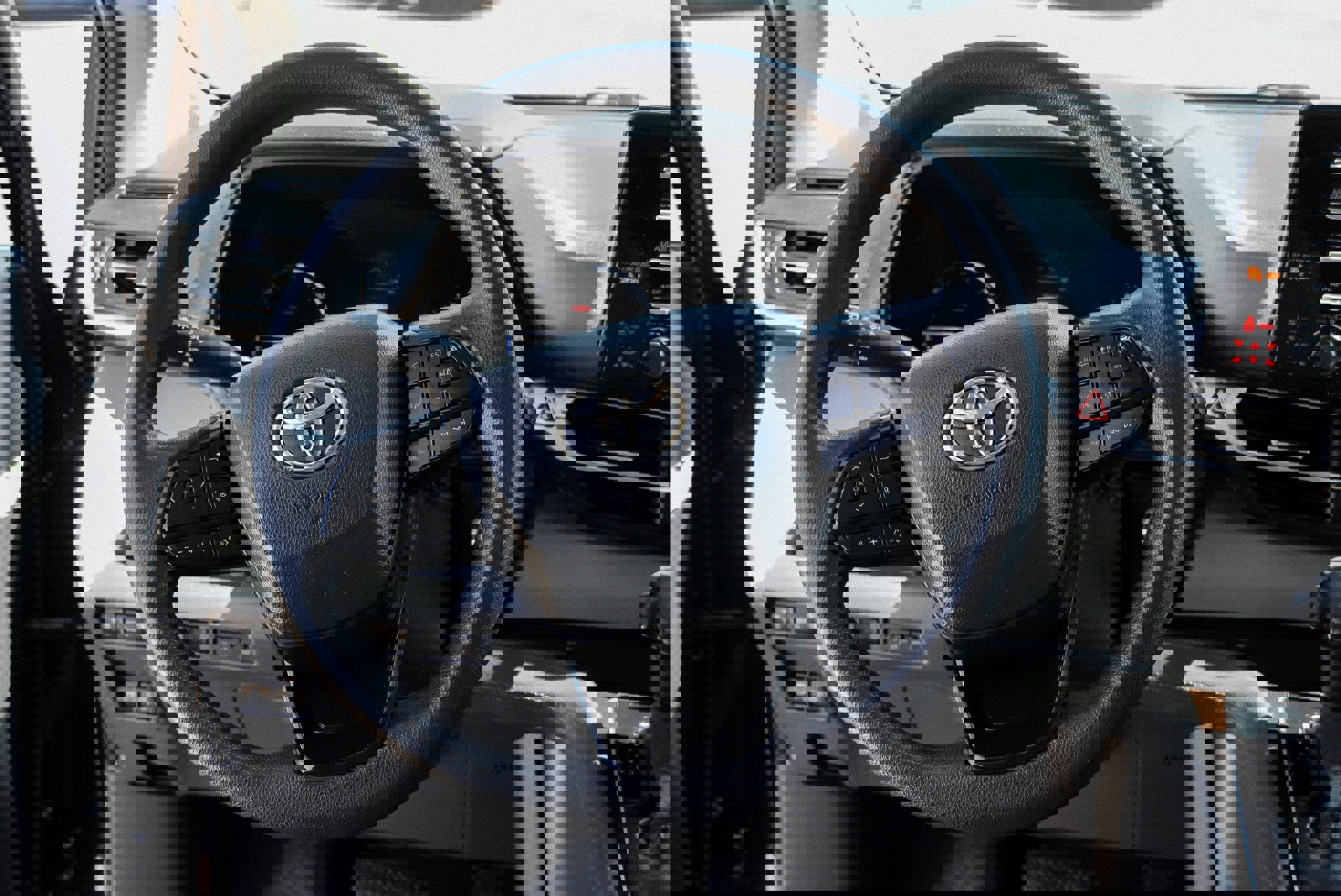 Used 2023 Toyota Sienna LE image 33