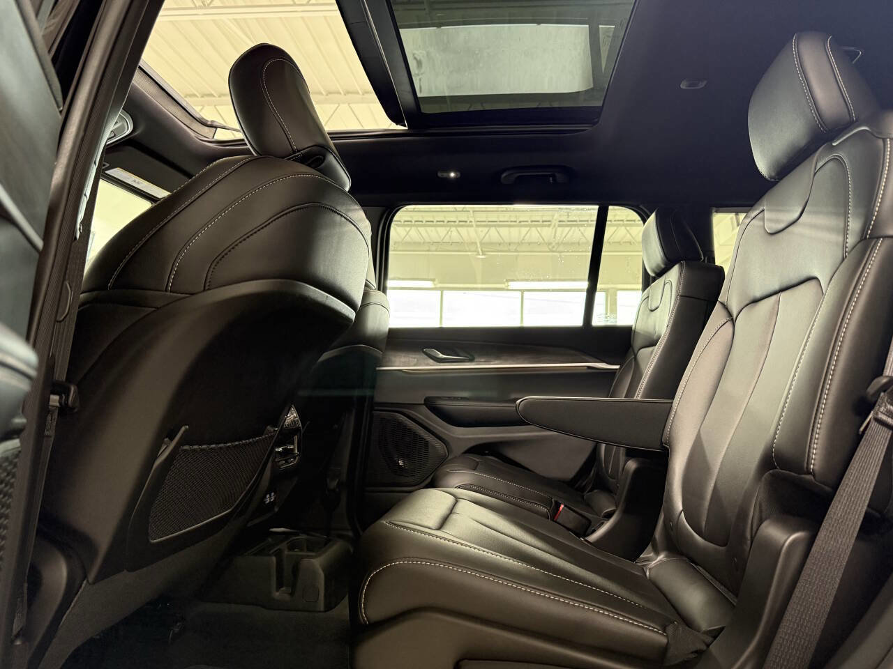 Used 2025 Jeep Grand Cherokee L Limited image 15