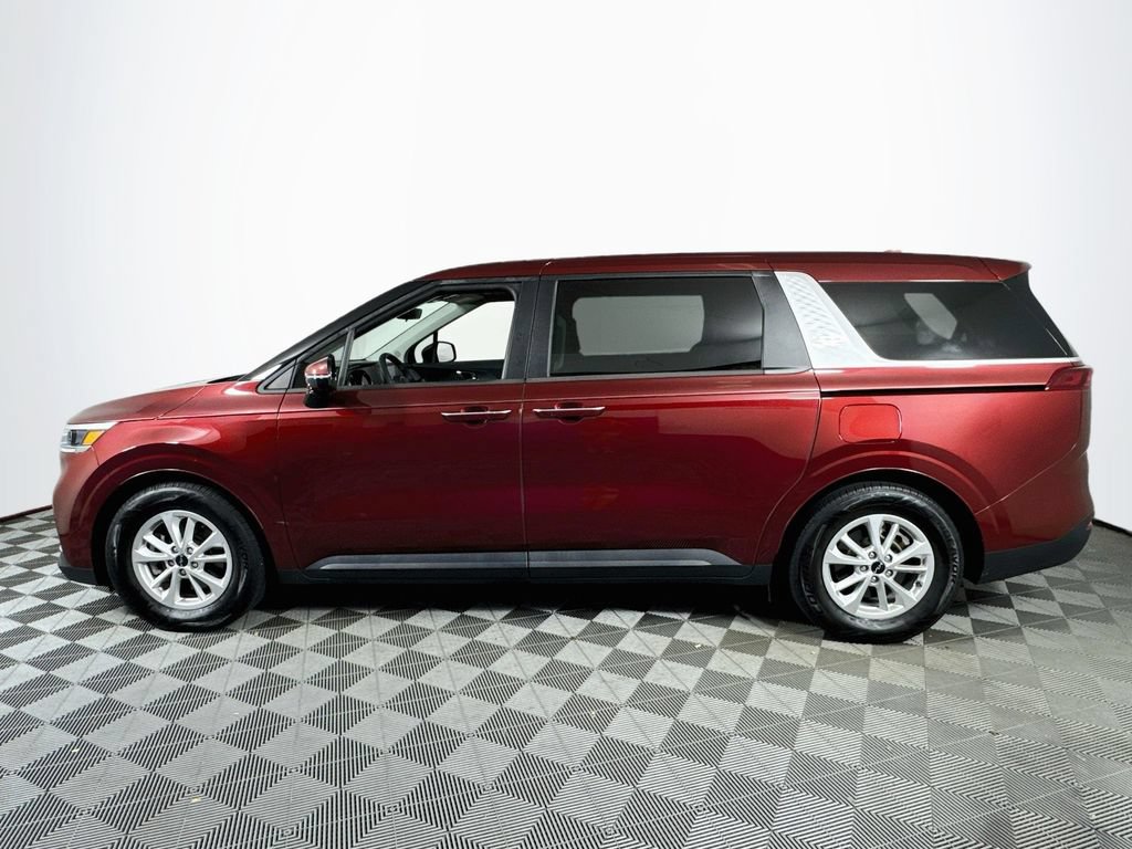 Used 2022 Kia Carnival LX FWD image 4