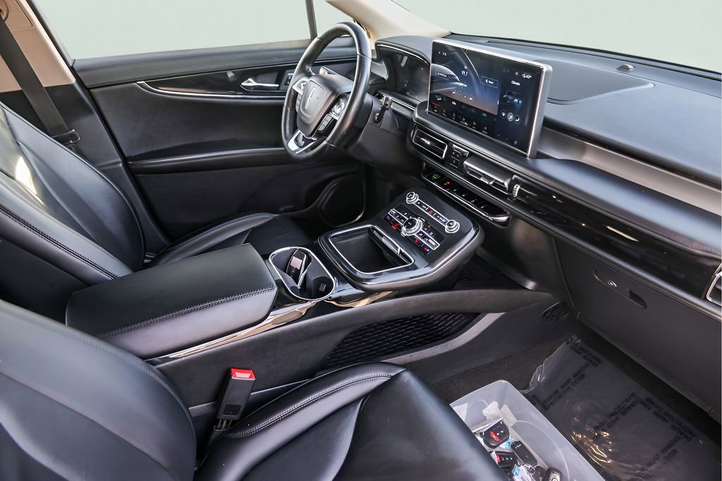 Used 2021 Lincoln Nautilus FWD w/ Equipment Group 101A image 30