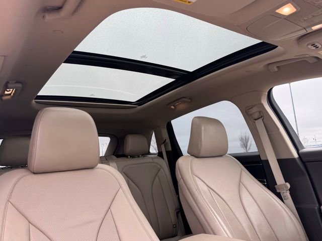 Used 2023 Lincoln Nautilus Reserve image 24