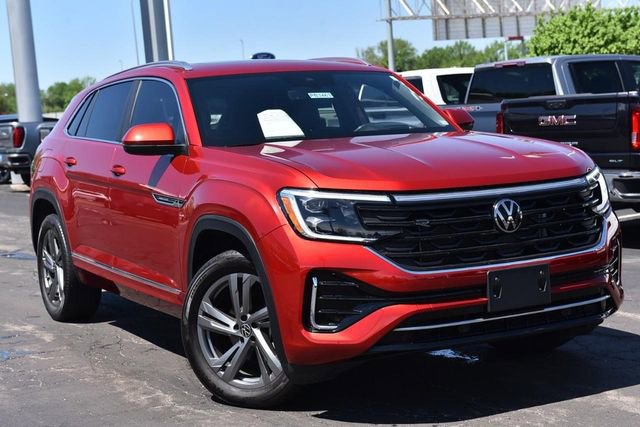 Used 2024 Volkswagen Atlas Cross Sport SEL R-Line image 2
