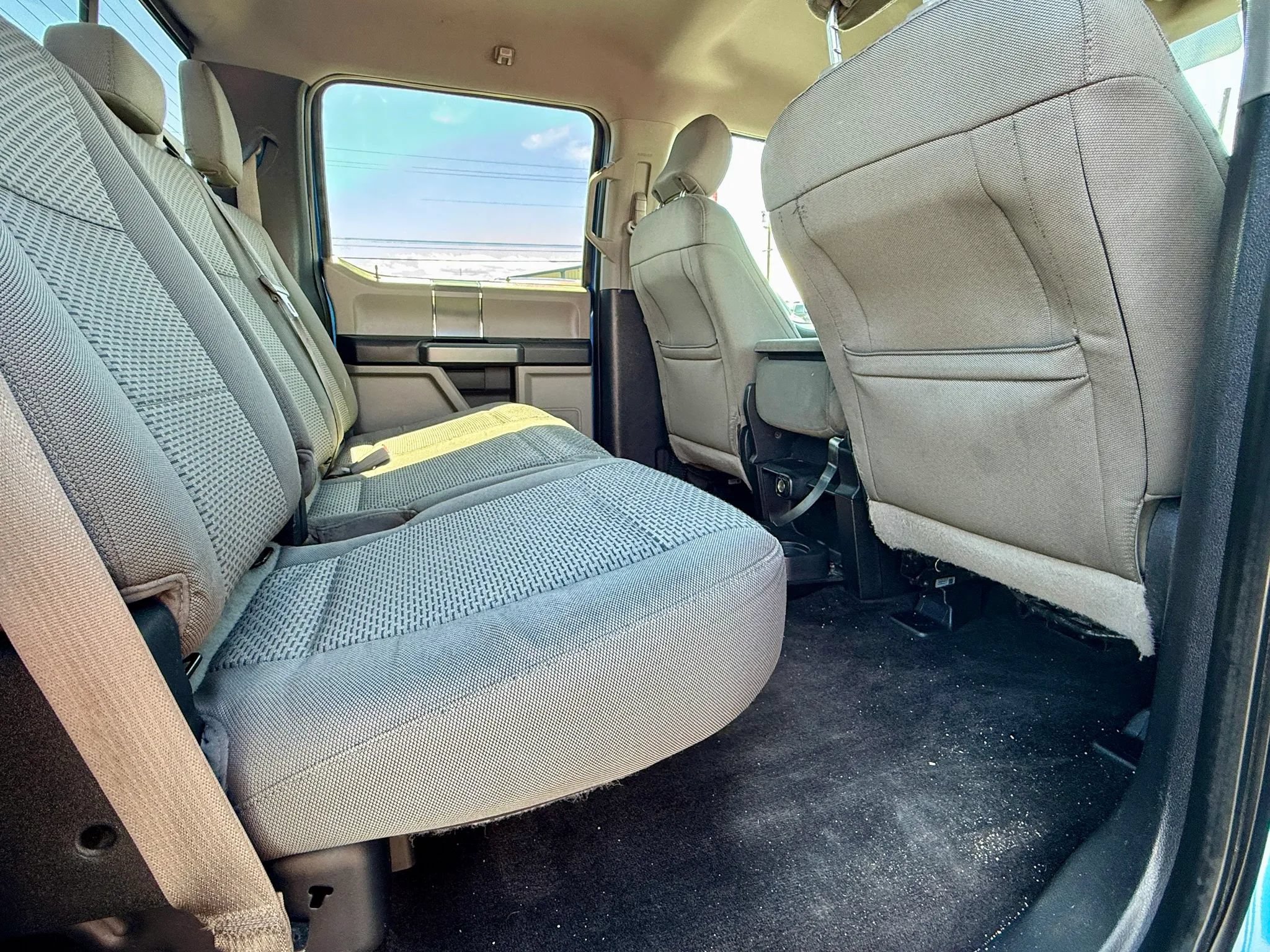 Used 2015 Ford F150 XLT w/ Equipment Group 302A Luxury AWD/4WD image 16