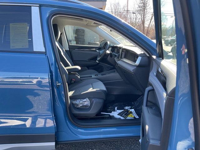 New 2026 Volkswagen Tiguan SE image 12