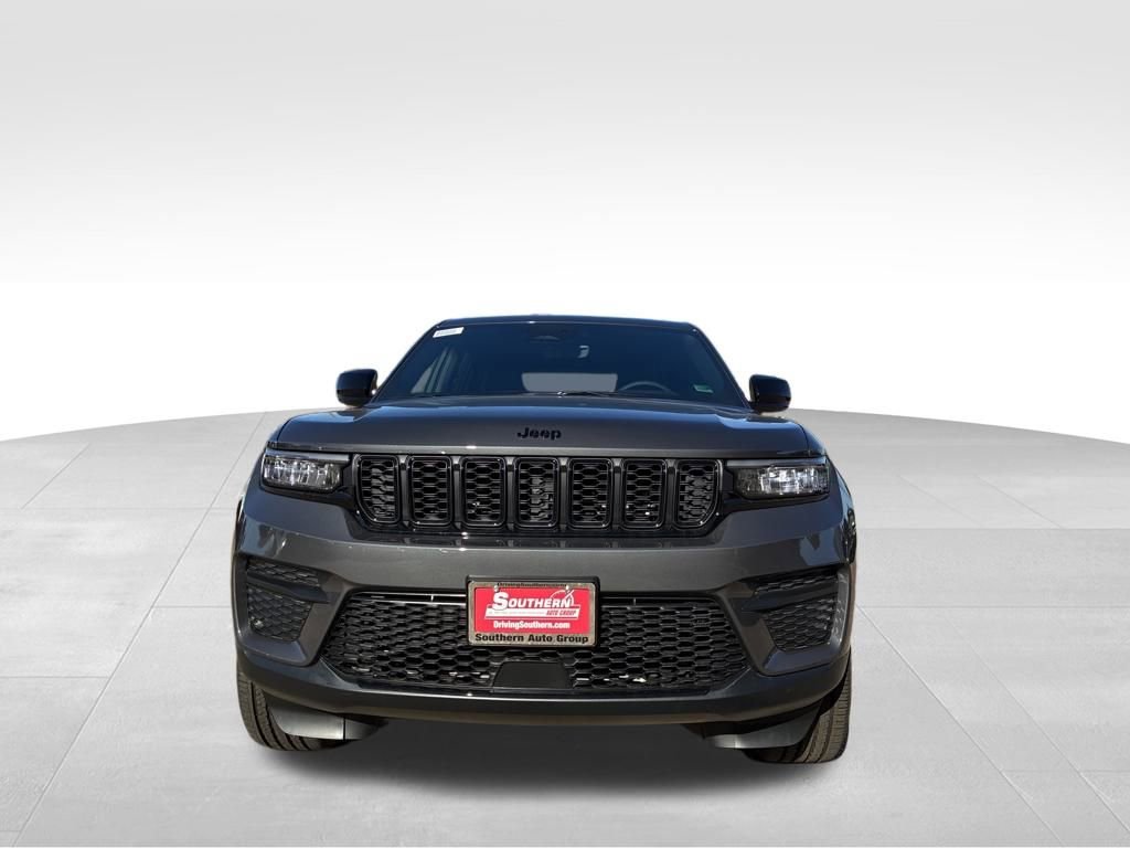 New 2025 Jeep Grand Cherokee image 7