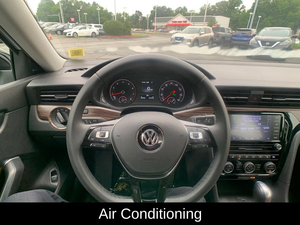 Used 2022 Volkswagen Passat 2.0T FWD image 14