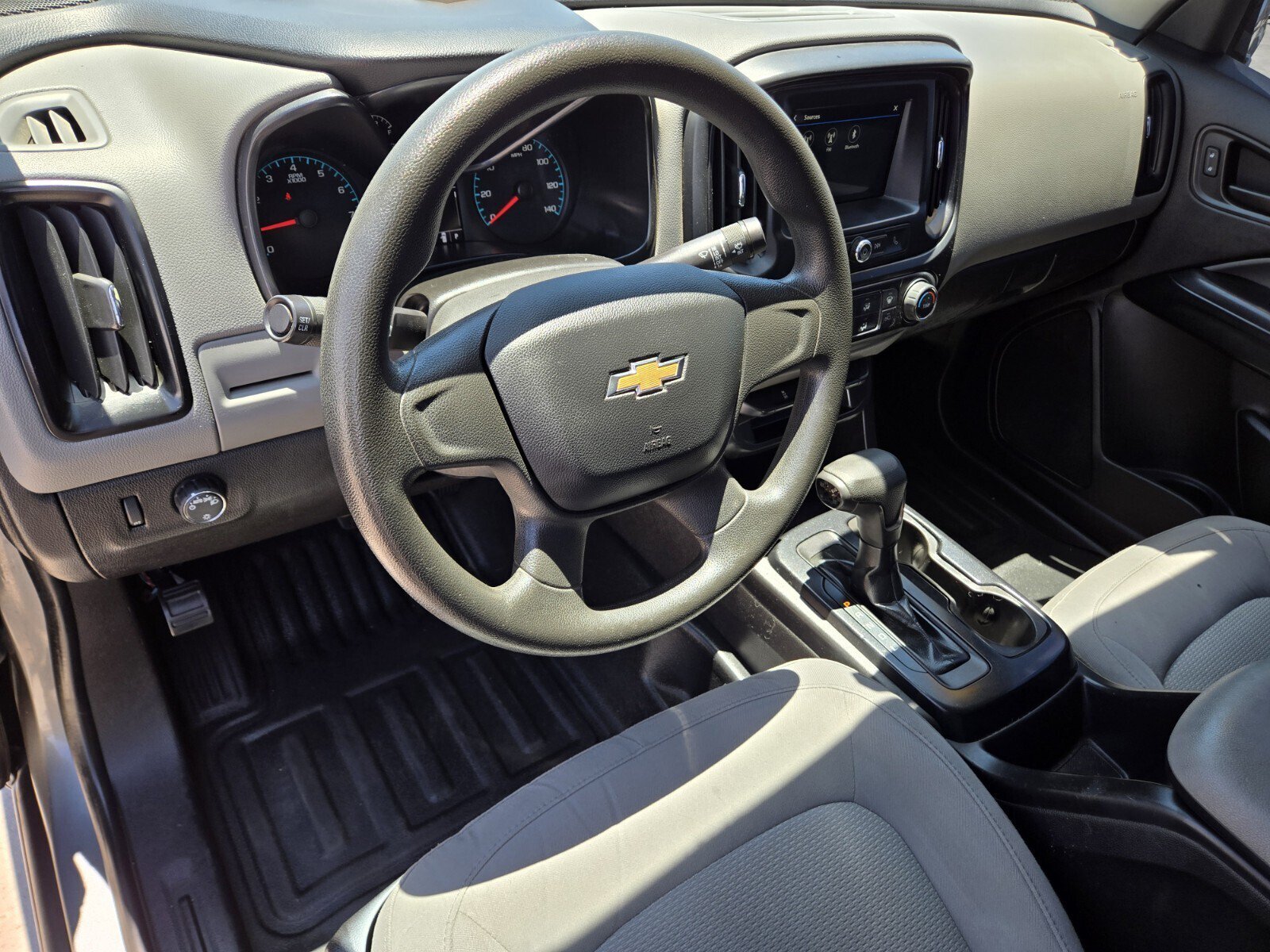 Used 2019 Chevrolet Colorado W/T RWD image 7
