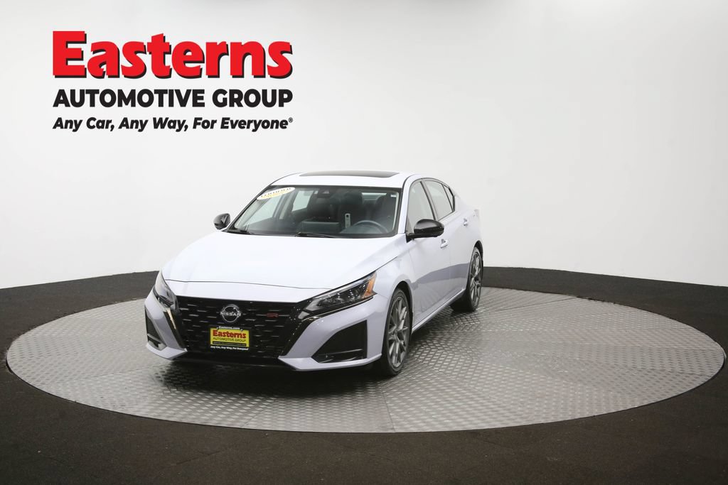 Used 2023 Nissan Altima 2.0 SR FWD image 54