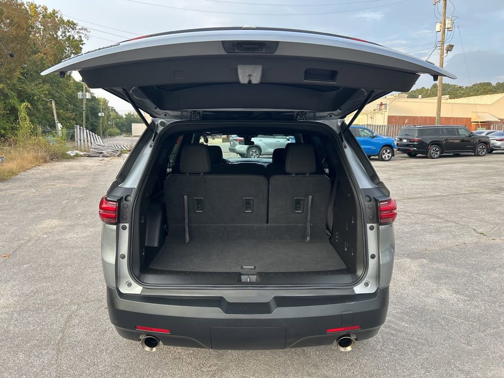 Used 2023 Chevrolet Traverse LT image 9