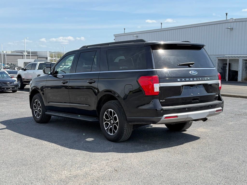 Used 2024 Ford Expedition Max XLT image 7