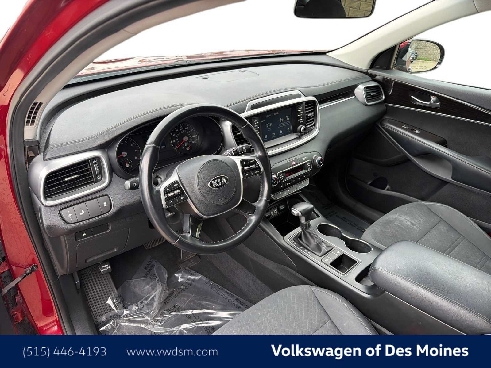 Used 2020 Kia Sorento LX w/ LX I4 Convenience Package FWD image 2