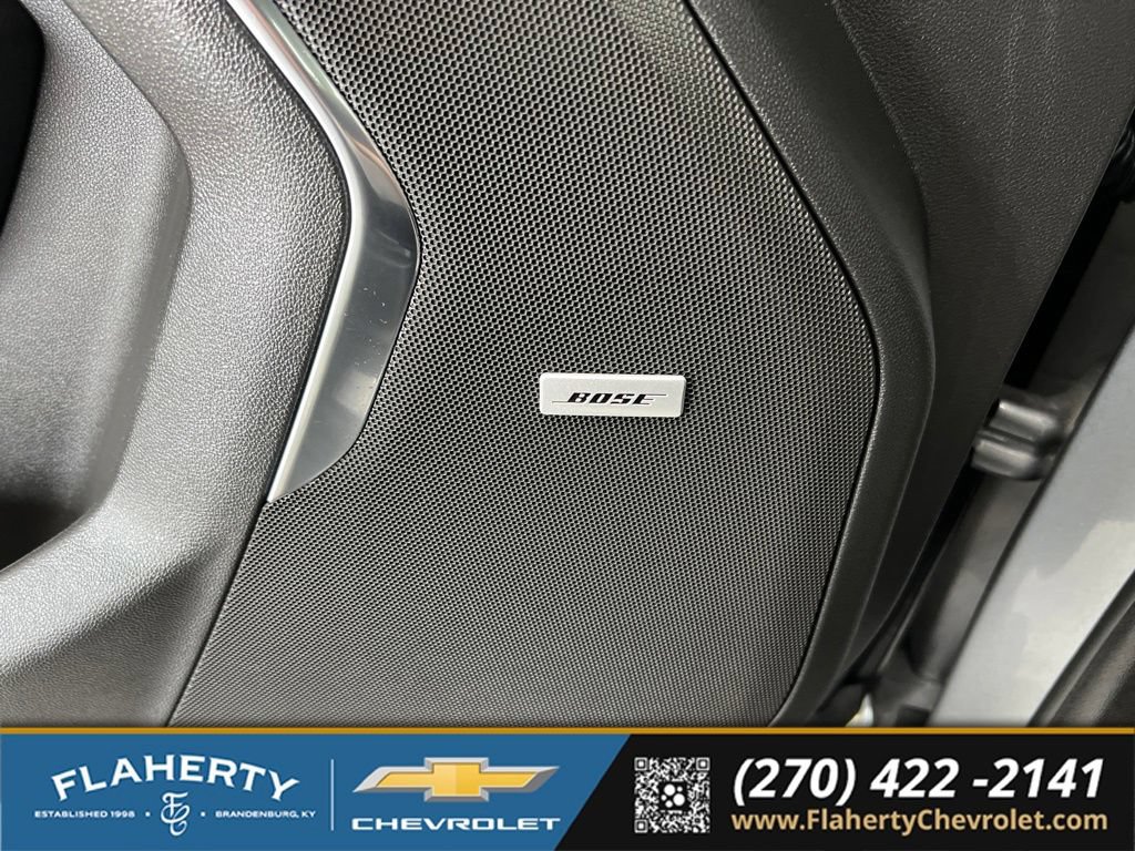 Used 2026 Chevrolet Suburban Premier AWD/4WD image 25