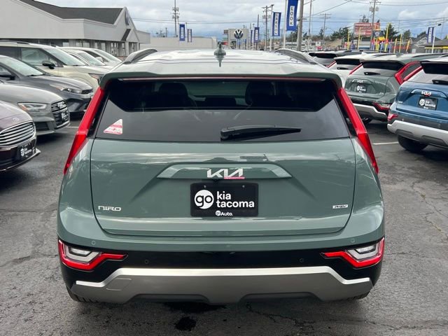 New 2025 Kia Niro SX Touring image 8