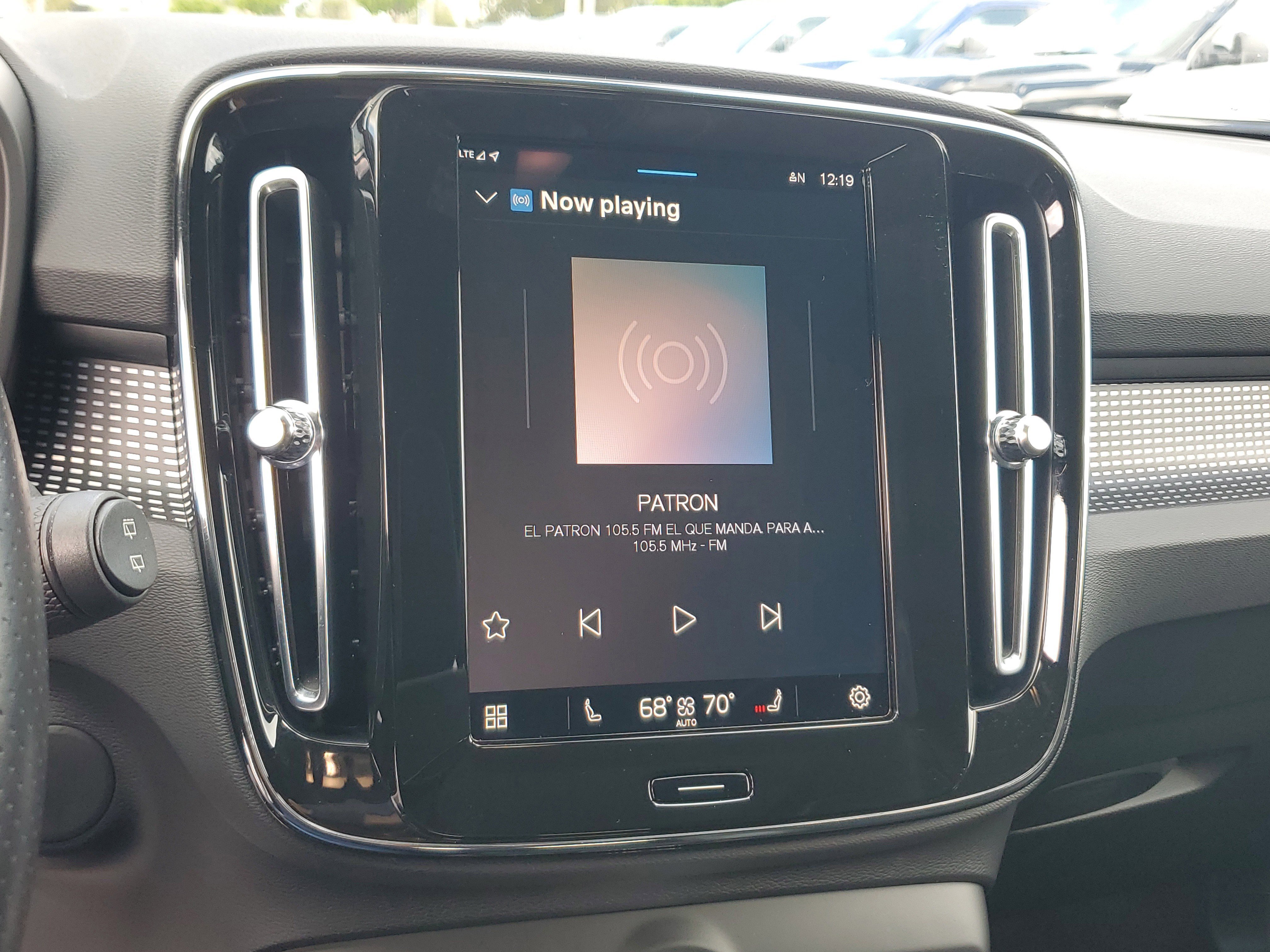 Used 2021 Volvo XC40 P8 Recharge w/ Advanced Package image 24