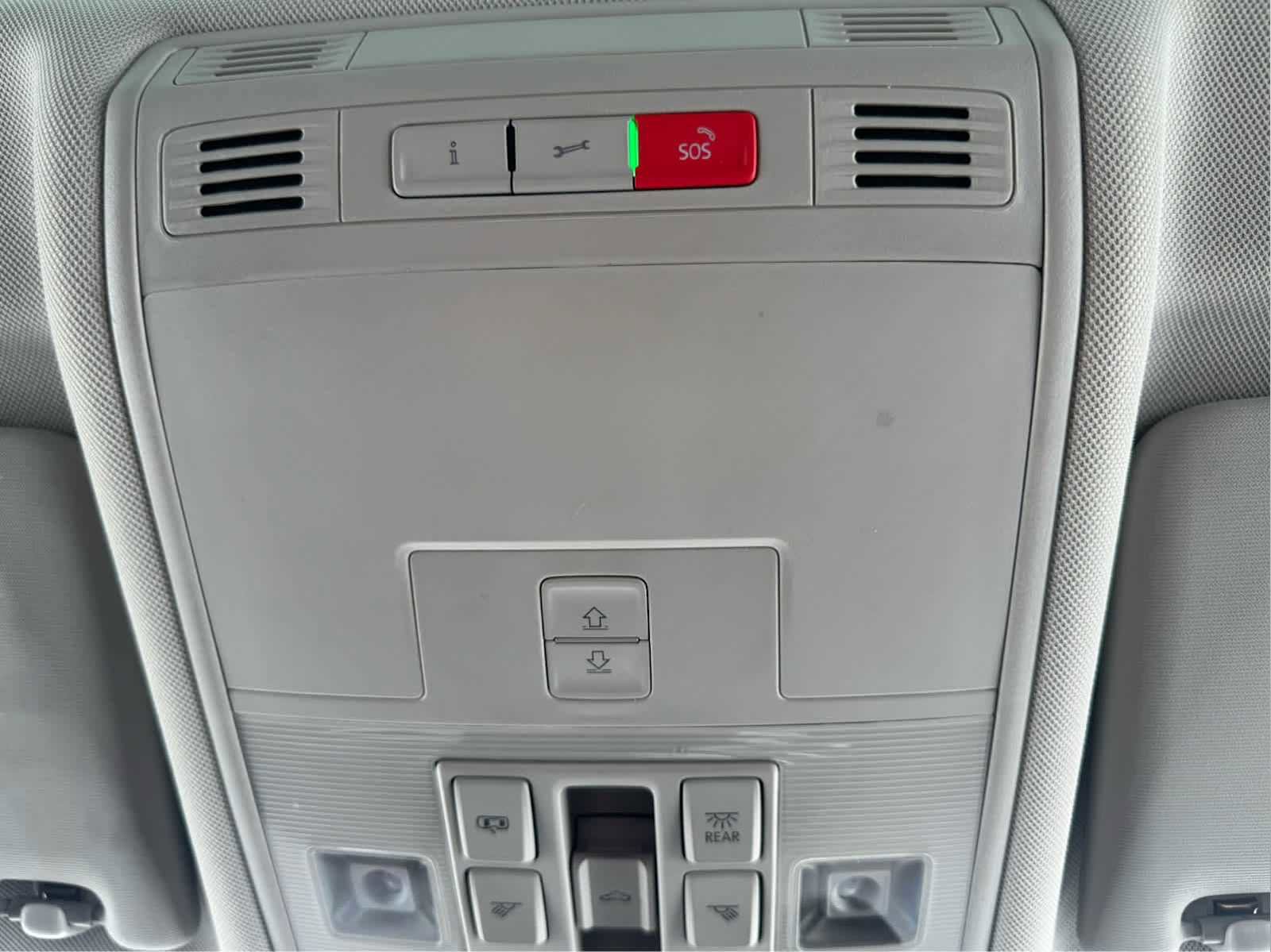 Certified 2024 Volkswagen Tiguan SE image 39