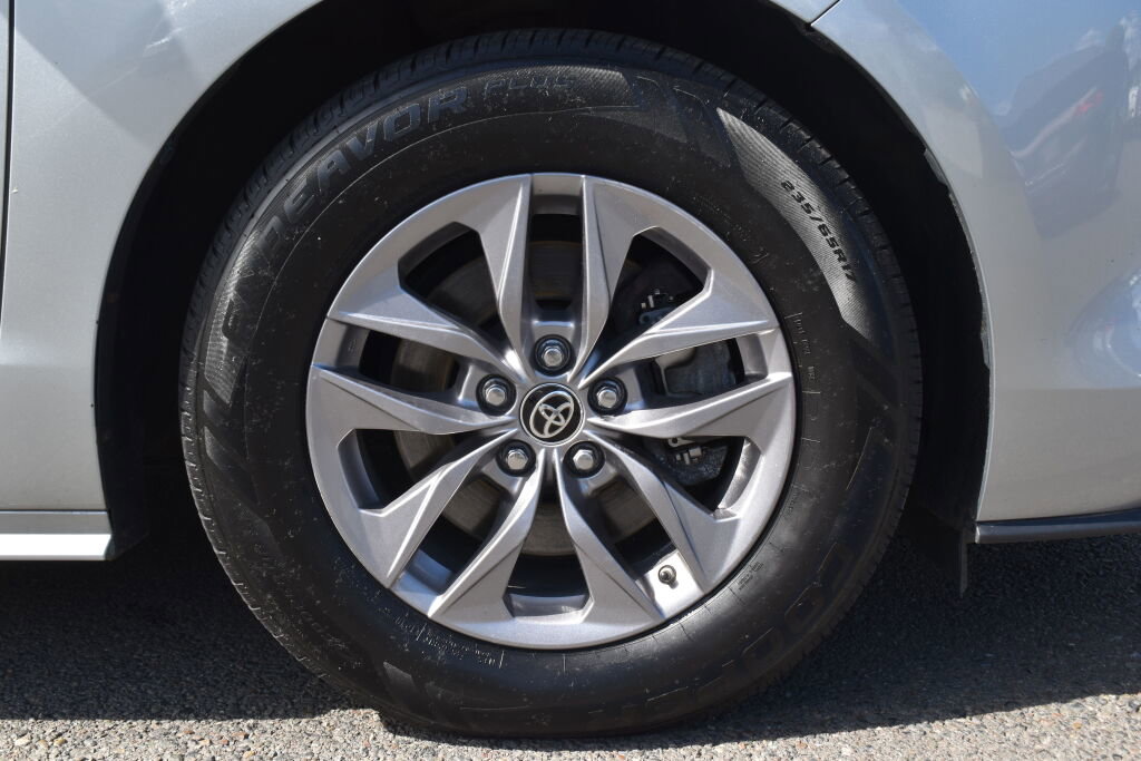 Used 2021 Toyota Sienna XLE AWD/4WD image 28