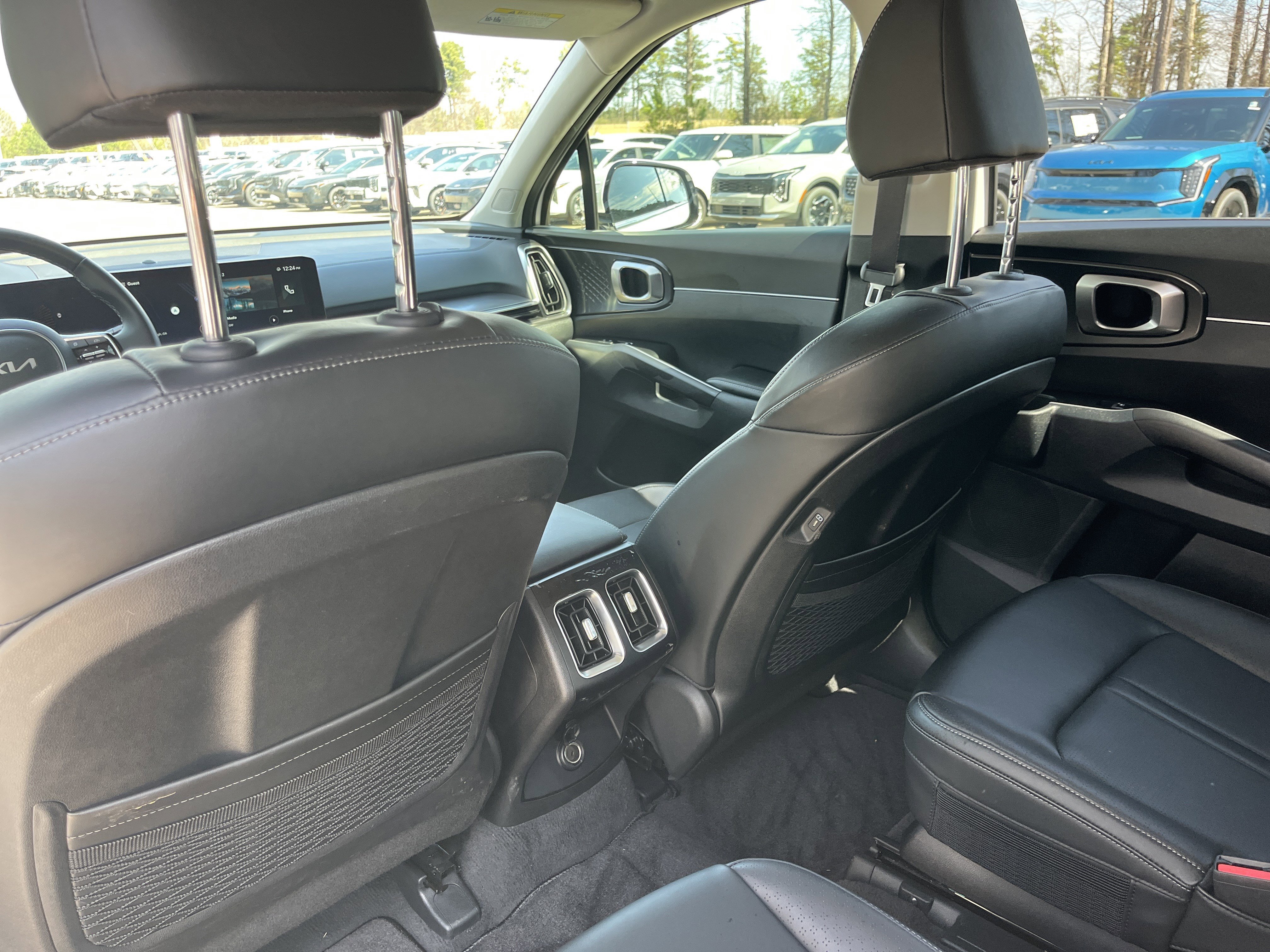 Certified 2025 Kia Sorento EX w/ Panoramic Sunroof Package image 21