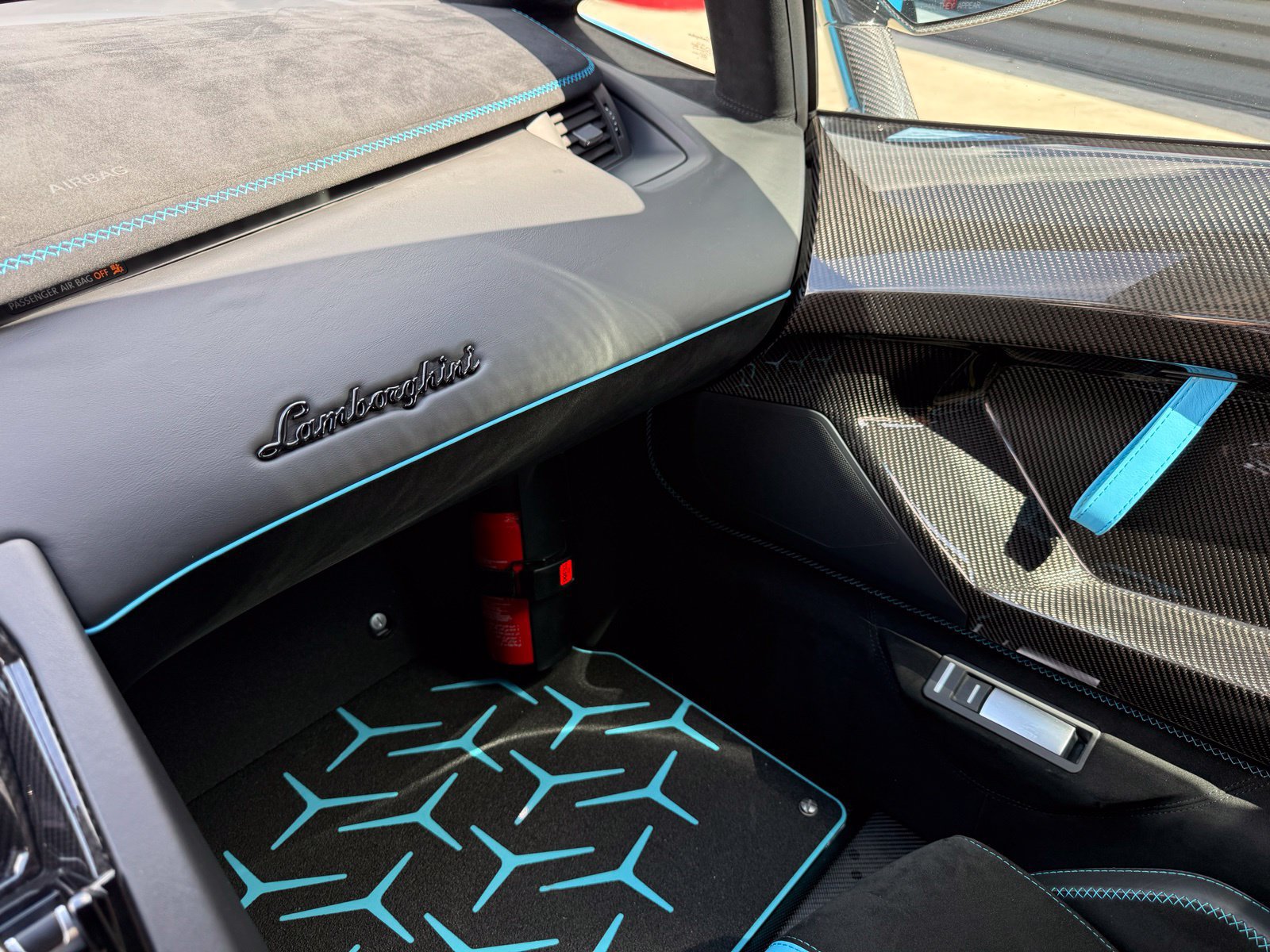 Used 2021 Lamborghini Aventador SVJ AWD/4WD image 40