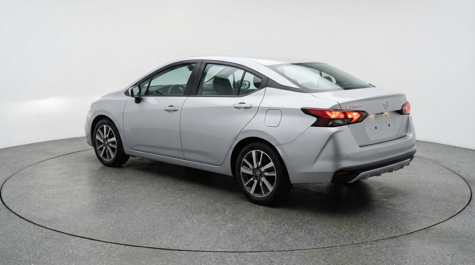 Used 2025 Nissan Versa SV FWD image 6