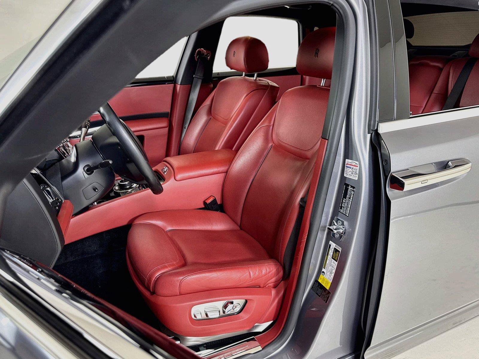 Used 2019 Rolls-Royce Ghost RWD image 13