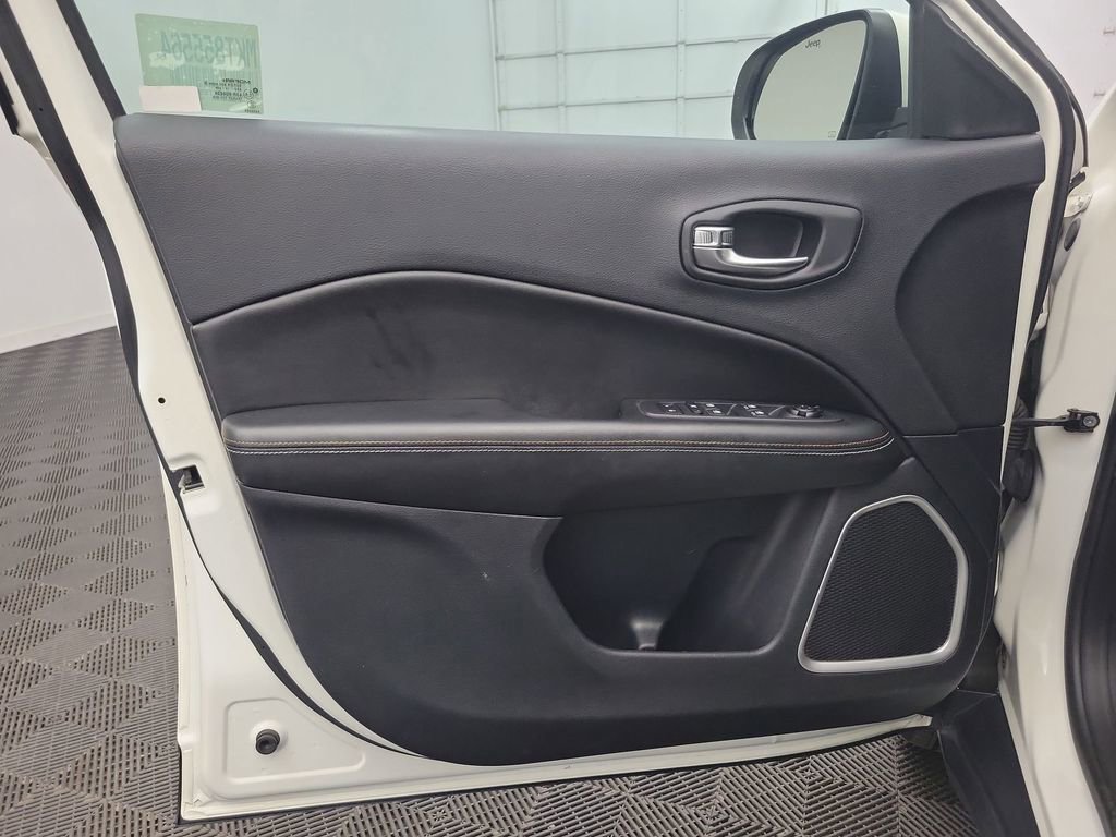 Used 2019 Jeep Compass Latitude w/ Popular Equipment Group image 10