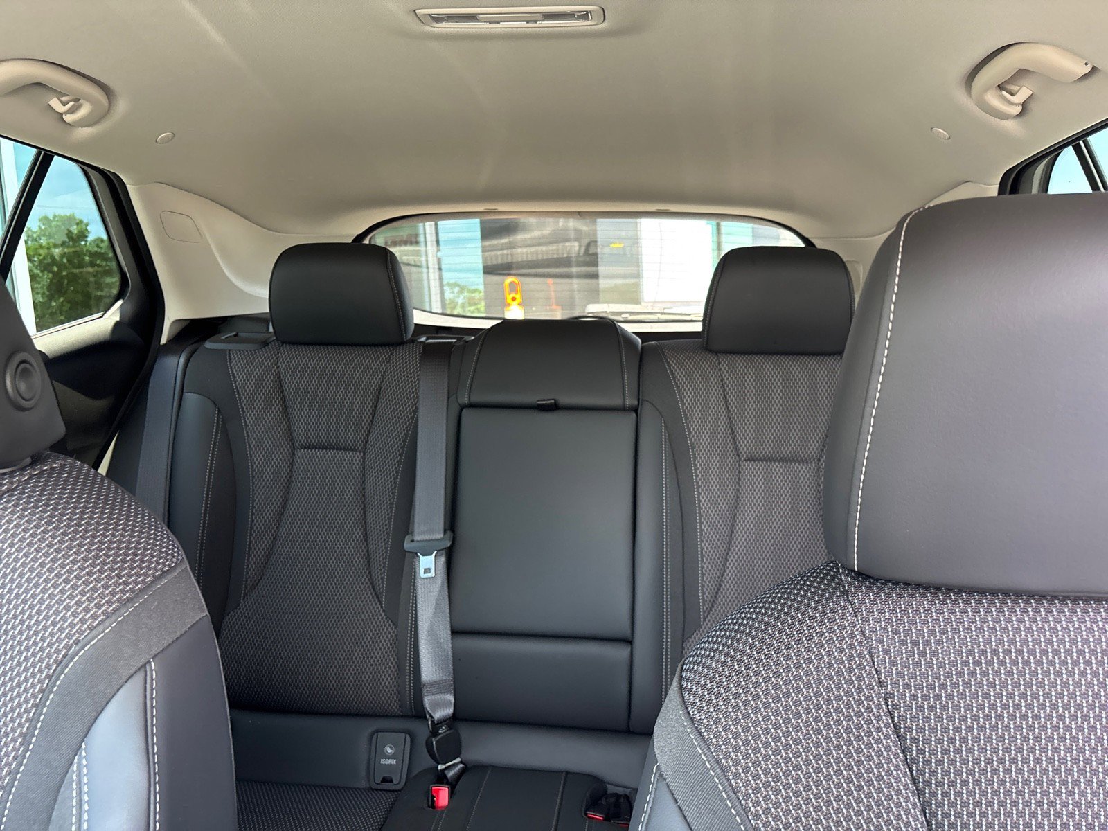 Certified 2022 Buick Envision Preferred FWD image 31