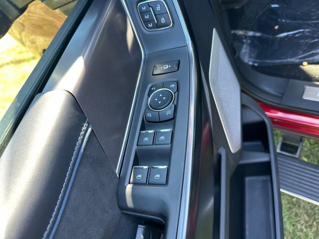 New 2026 Ford F250 Platinum w/ FX4 Off-Road Package image 25