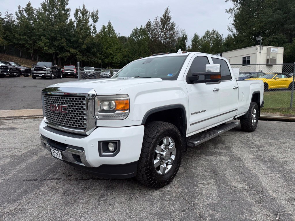 Used 2016 GMC Sierra 3500 Denali w/ Duramax Plus Package AWD/4WD image 5