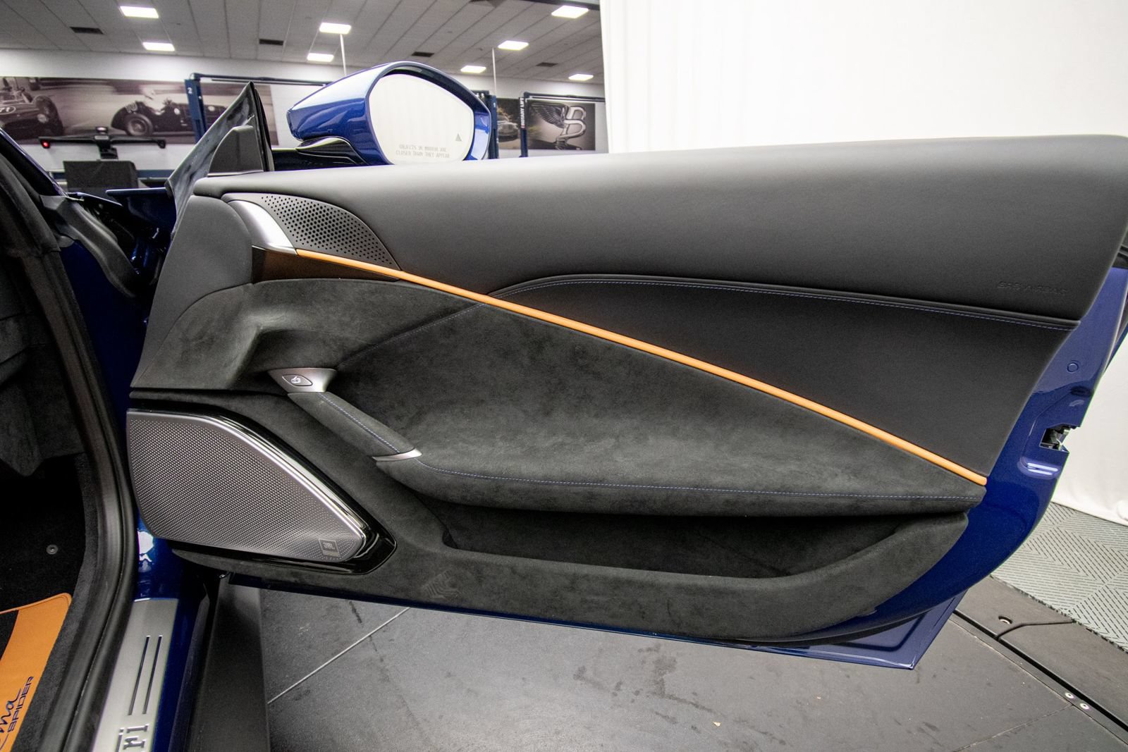Used 2025 Ferrari Roma Spider RWD image 45