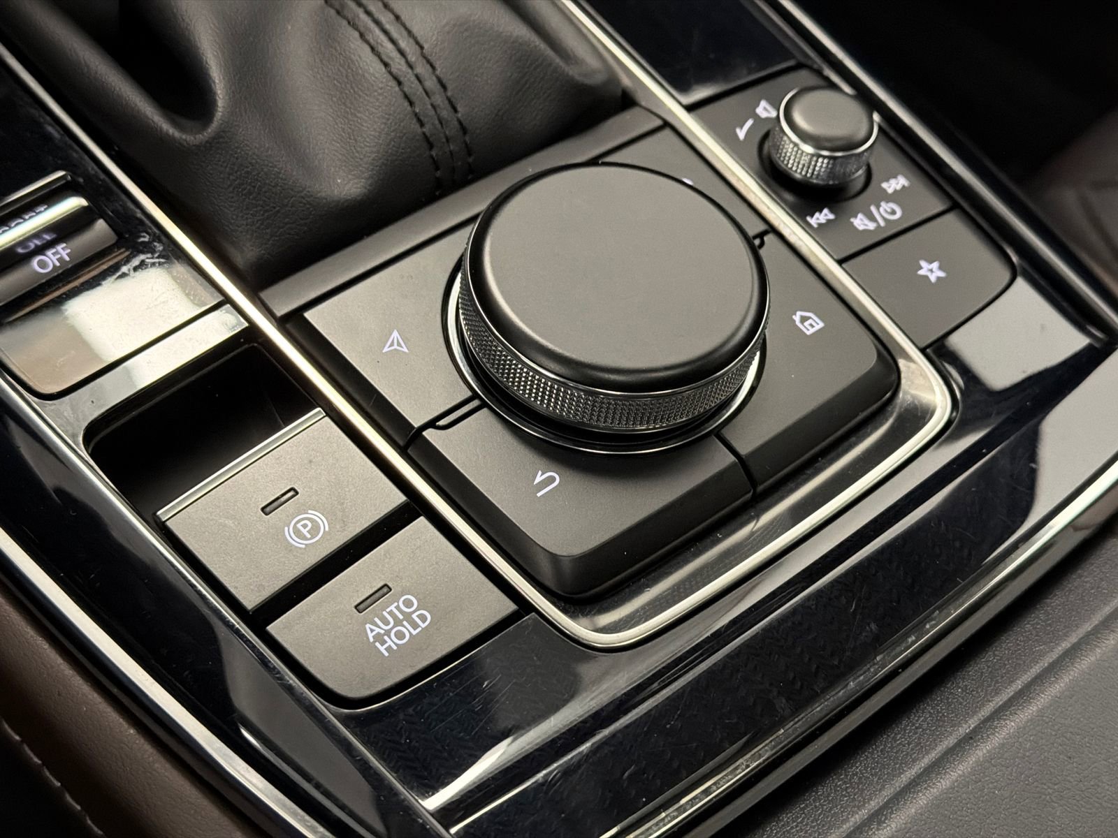 Certified 2025 MAZDA CX-30 AWD 2.5 S w/ Premium Package image 30