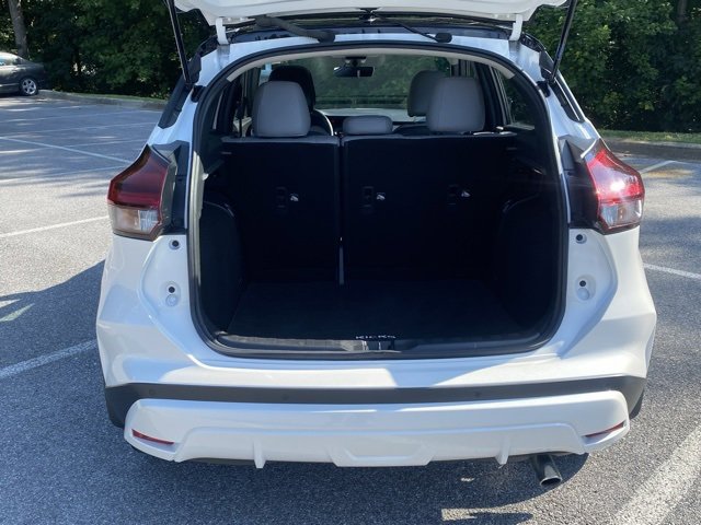 Used 2022 Nissan Kicks SR w/ Premium Package image 7
