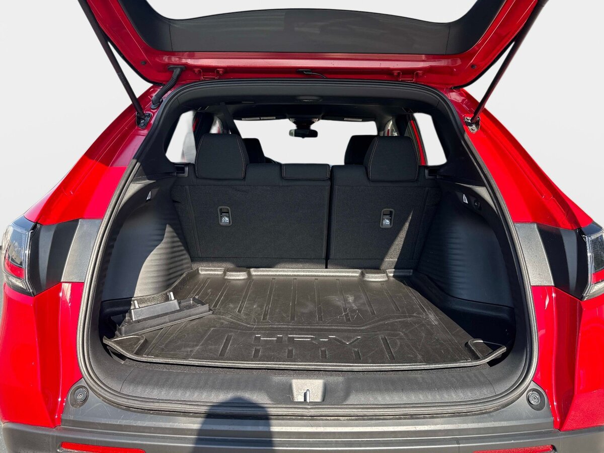 Used 2025 Honda HR-V Sport image 9
